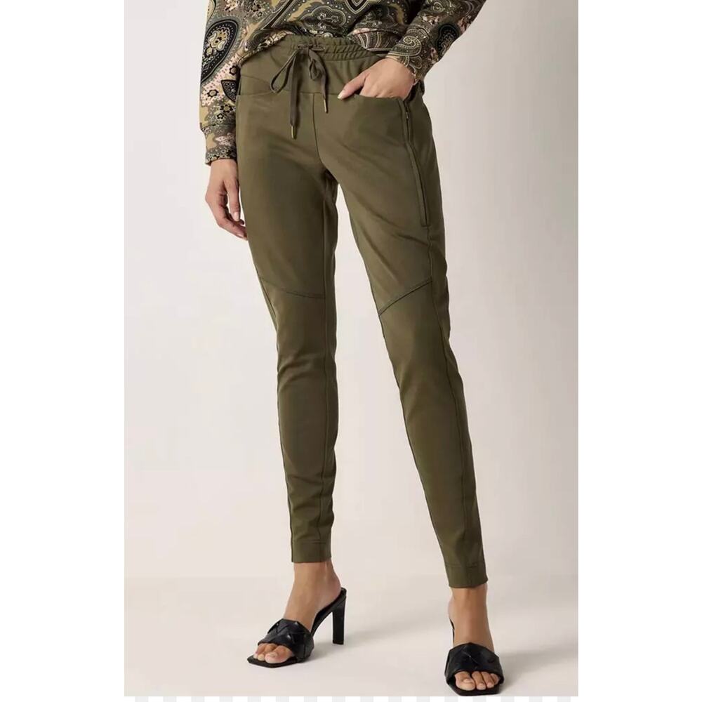 Summum Punto Milano Sporty Jogger Trousers in Khaki Green. Size 36 or 0 US